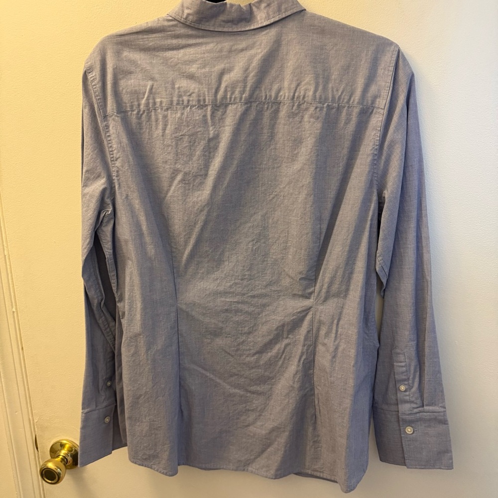 Banana Republic Women’s Light Blue Button Down Shirt 16 - Picture 3 of 7